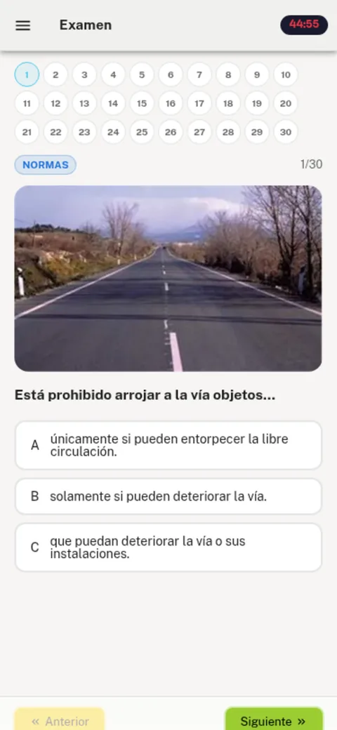 Simulacro de examen con fotografía real de carretera y cronómetro de 45 minutos